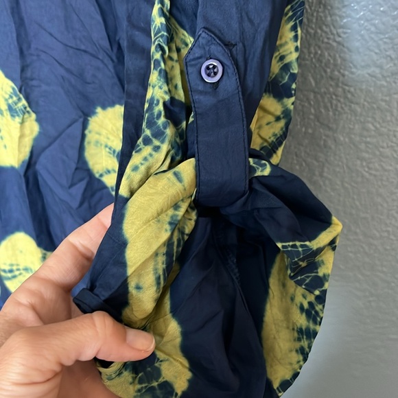|| Elan || Button Down•  Tunic Top • Bold Print • Navy and Gold Batik - Picture 6 of 10